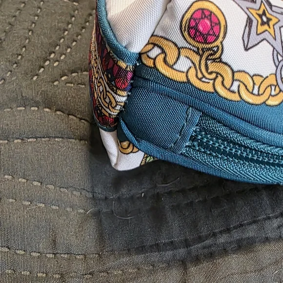 Brighton Charmed Love 2 Piece Cosmetic Set - Picture 4 of 15